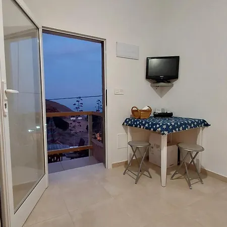 Appartamento Ocean View With Terrace